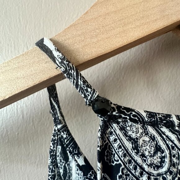 Women's XS Zara Women Paisley Halter Crop Black White Pattern Flowy - Picture 5 of 9